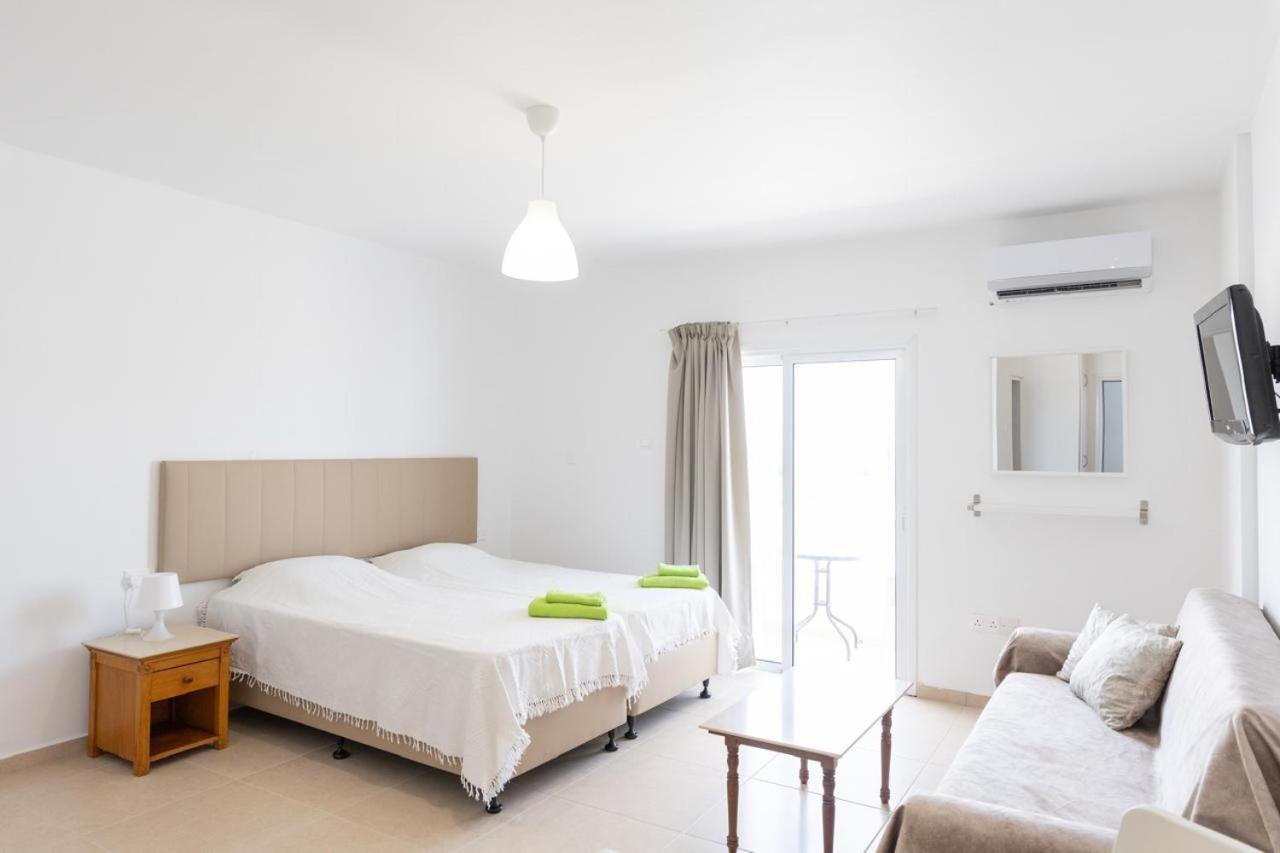 Christothea Apartments Ayia Napa Bagian luar foto