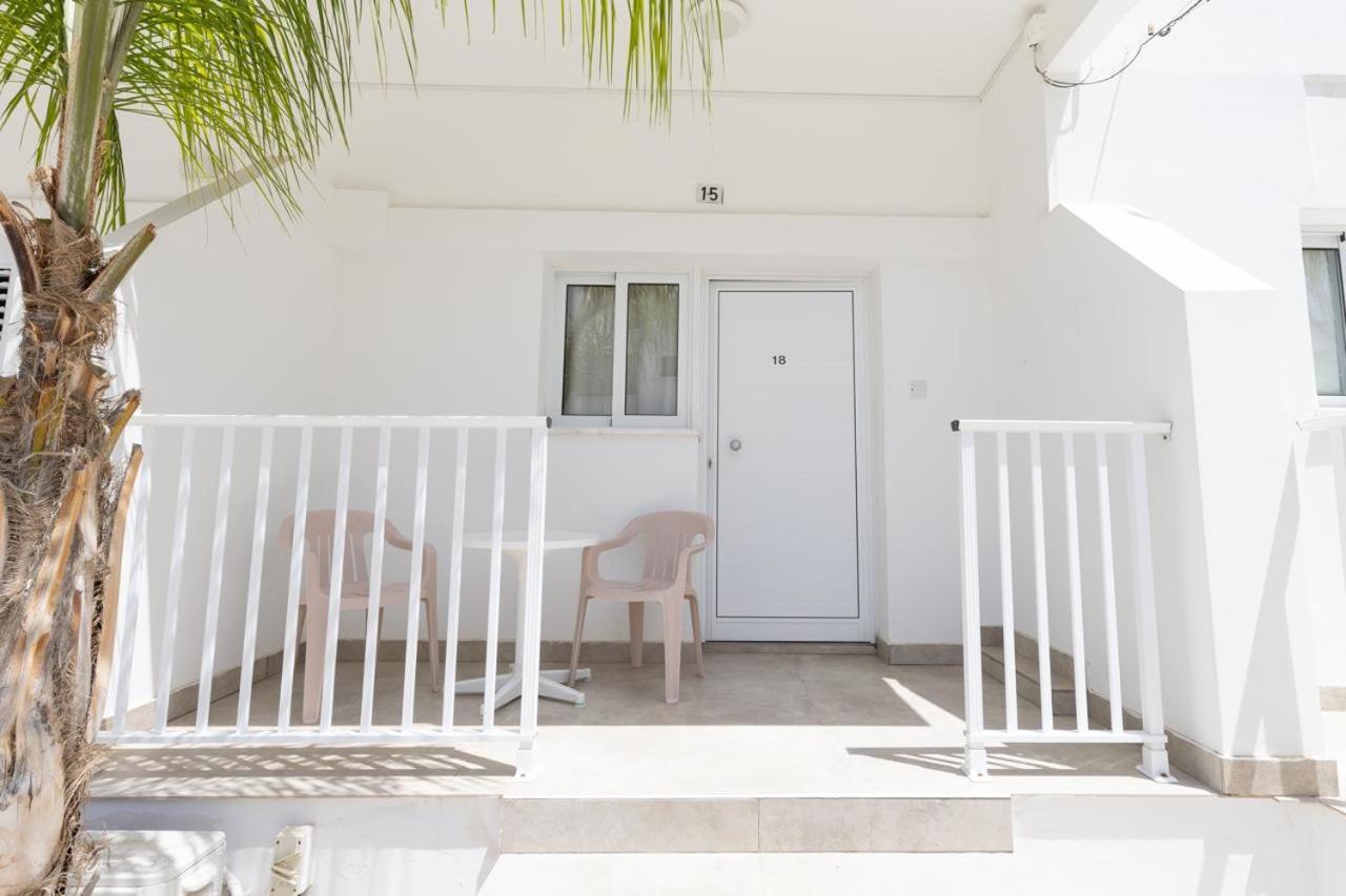 Christothea Apartments Ayia Napa Bagian luar foto